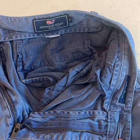 Blue vineyard vines shorts - Picture 4 of 4